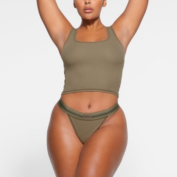 RARE skims army green cotton rib tank top - Picture 2 of 6